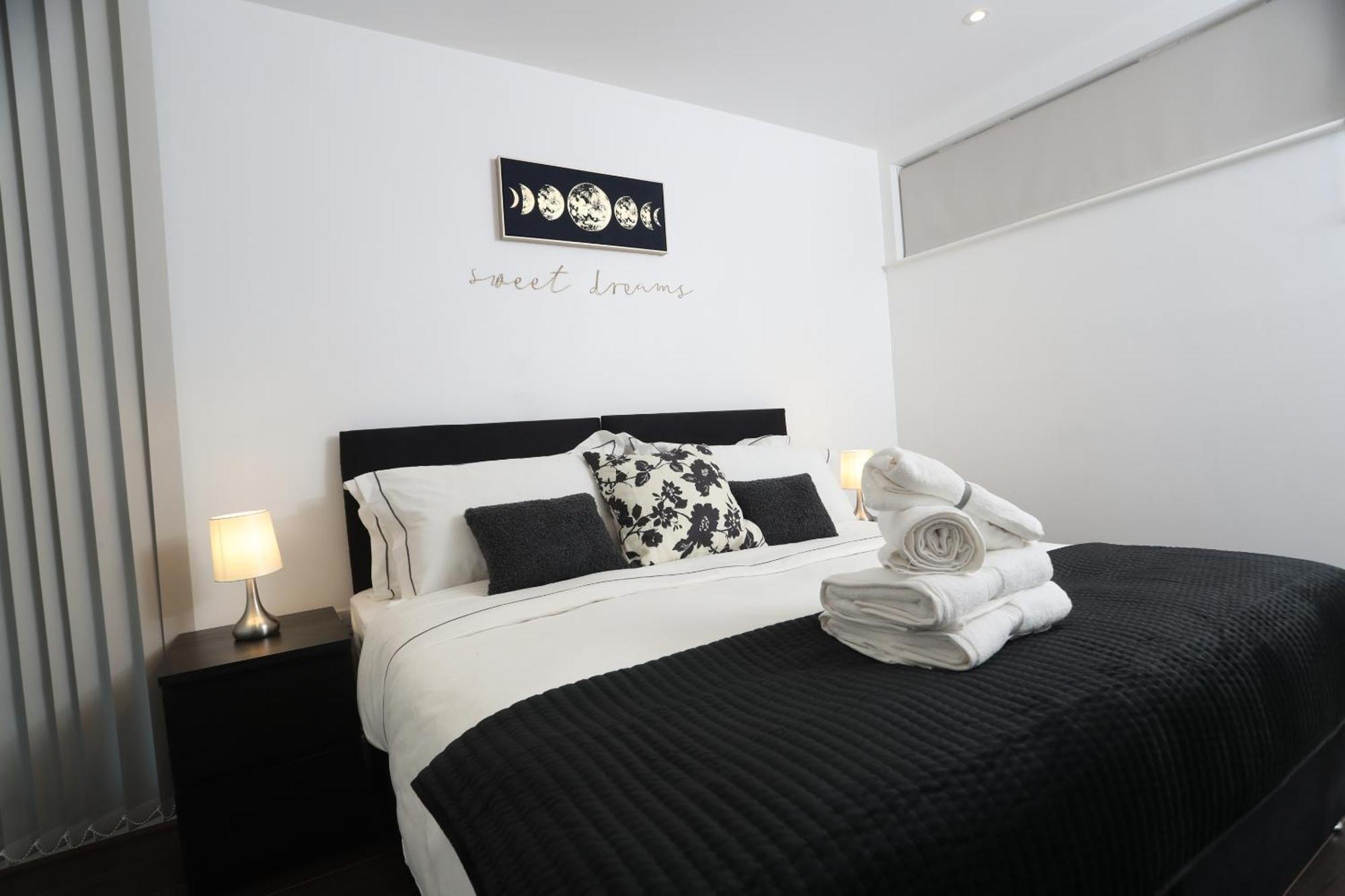 Luxury Apartments In Central Watford Уотфорд Экстерьер фото